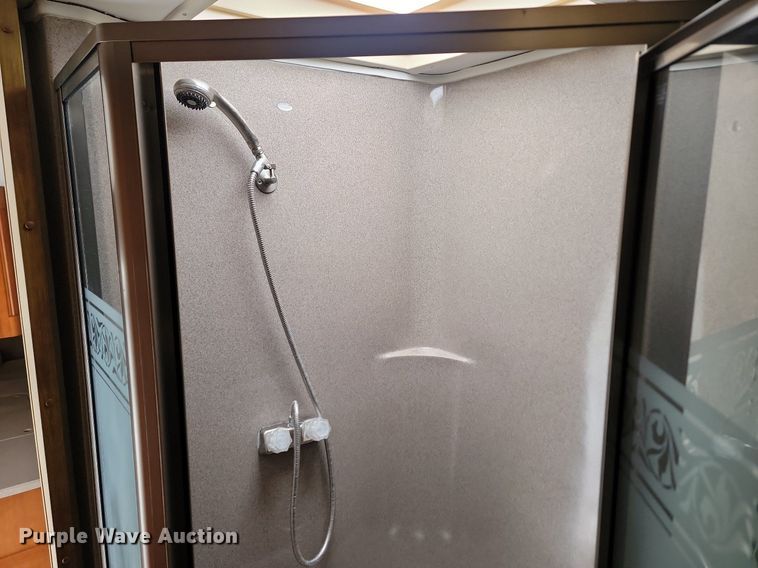 image for item LA9548 2007 Excel 36 MKO camper