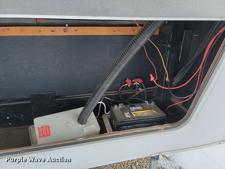 image for item LA9549 2002 Keystone  M279 EFS Cougar  camper