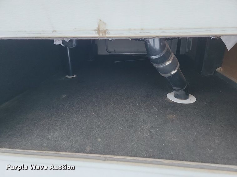 image for item LA9549 2002 Keystone  M279 EFS Cougar  camper