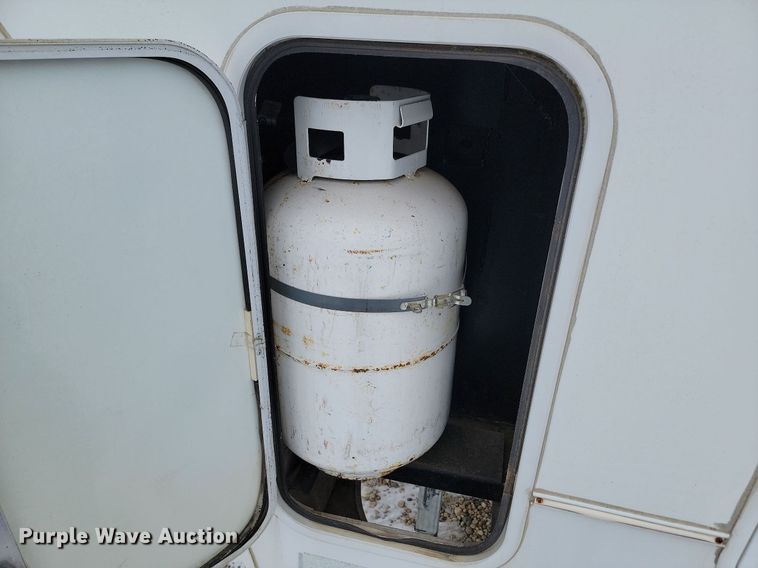 image for item LA9549 2002 Keystone  M279 EFS Cougar  camper