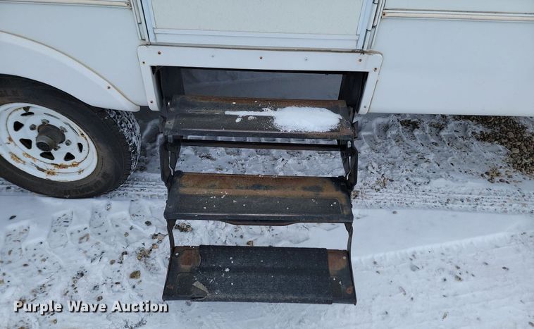 image for item LA9549 2002 Keystone  M279 EFS Cougar  camper