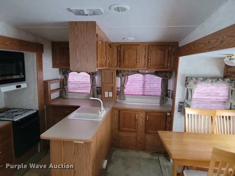 image for item LA9549 2002 Keystone  M279 EFS Cougar  camper