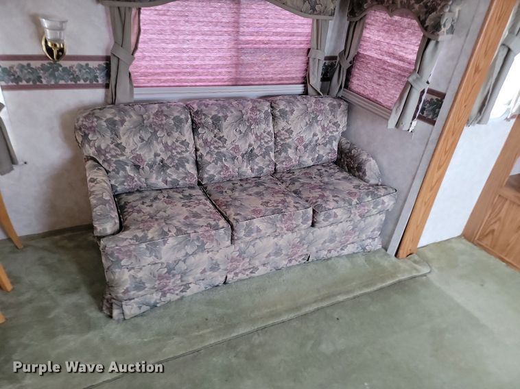 image for item LA9549 2002 Keystone  M279 EFS Cougar  camper