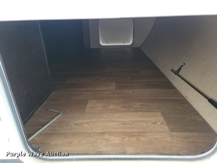 image for item LA9550 2018 Forest River Salem camper