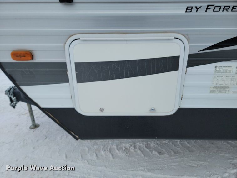 image for item LA9550 2018 Forest River Salem camper