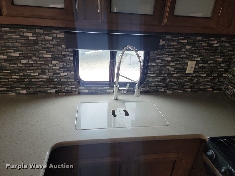 image for item LA9550 2018 Forest River Salem camper