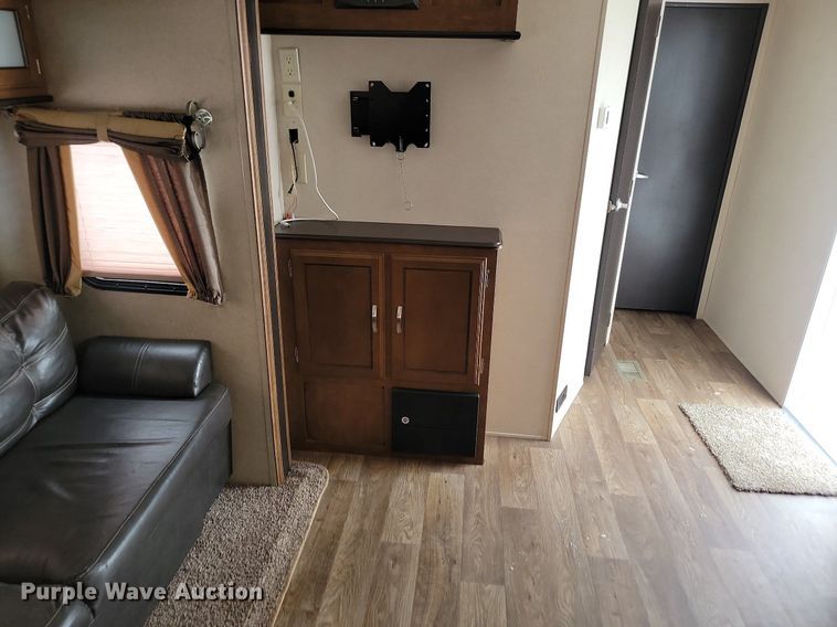 image for item LA9550 2018 Forest River Salem camper