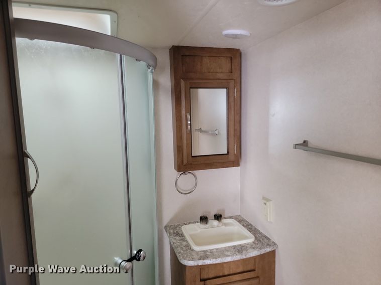 image for item LA9550 2018 Forest River Salem camper