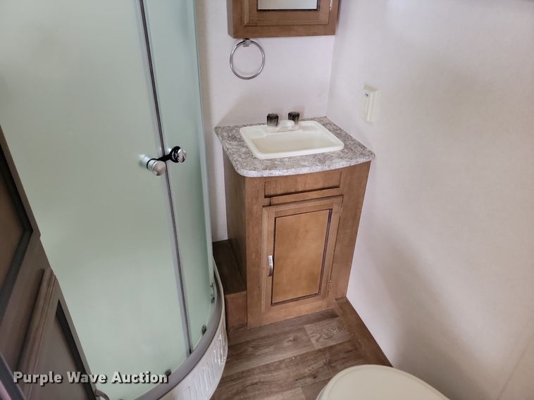 image for item LA9550 2018 Forest River Salem camper