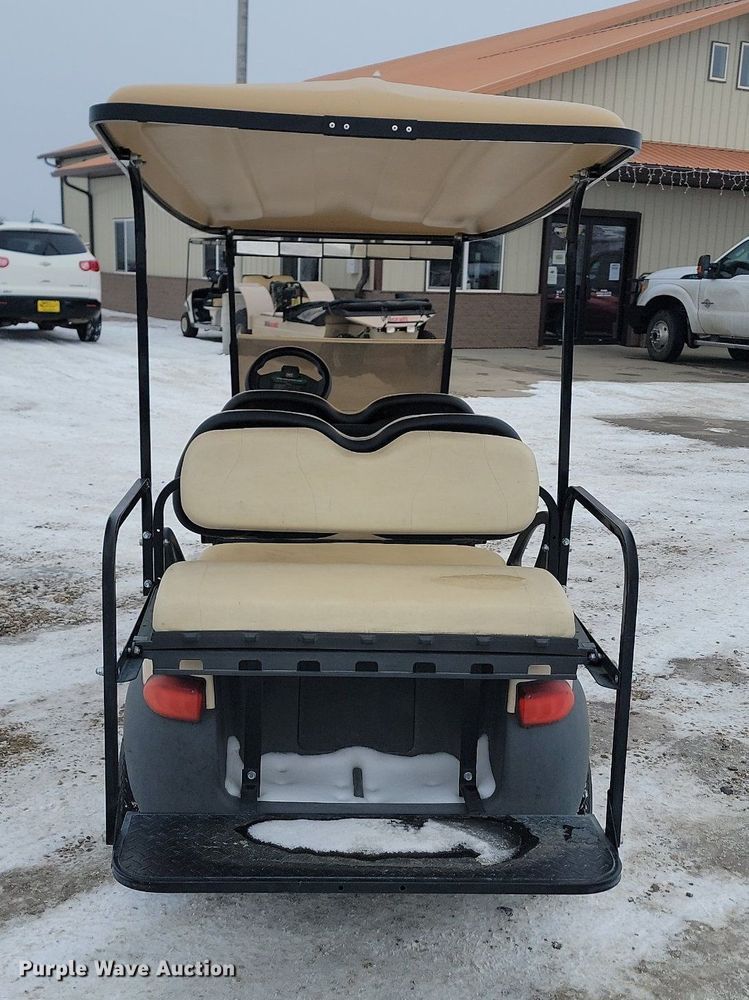 image for item LA9556 2016 Club Car golf cart