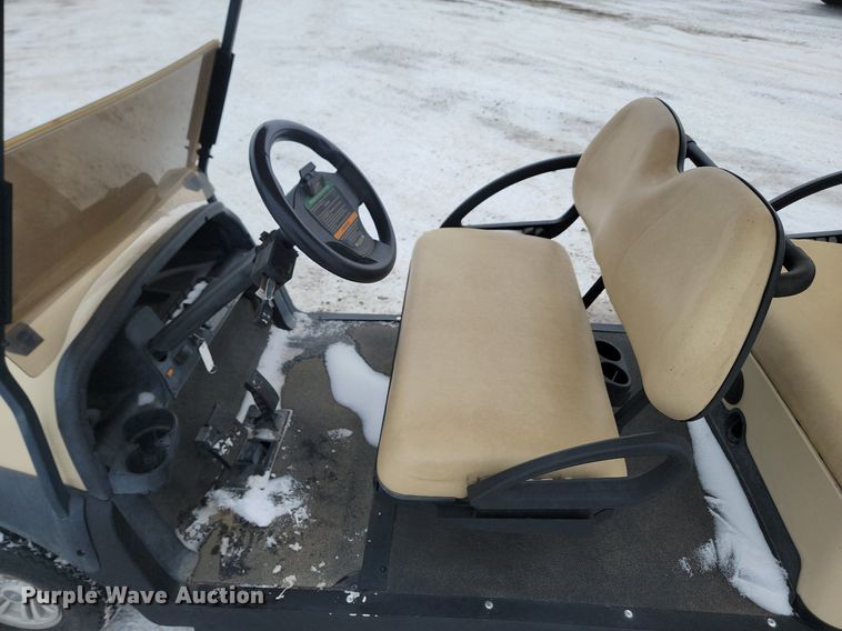 image for item LA9556 2016 Club Car golf cart