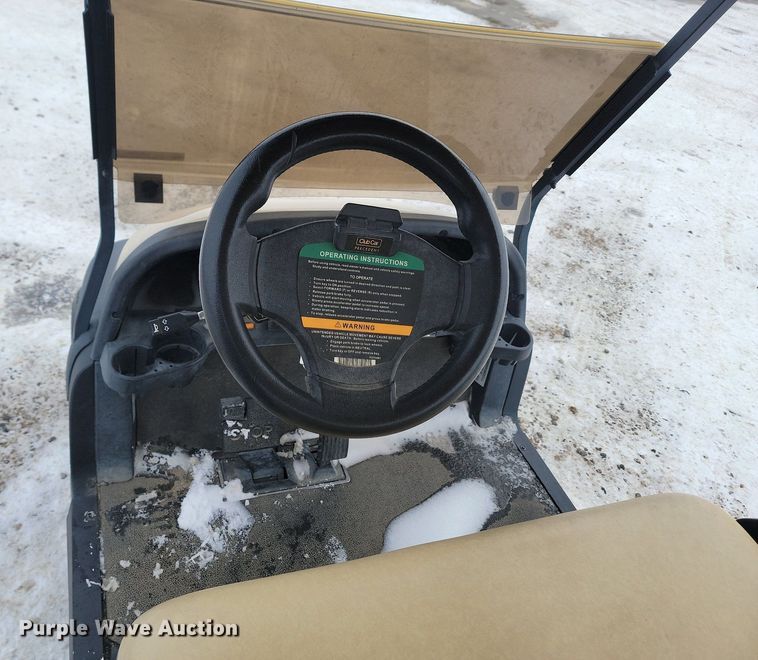 image for item LA9556 2016 Club Car golf cart