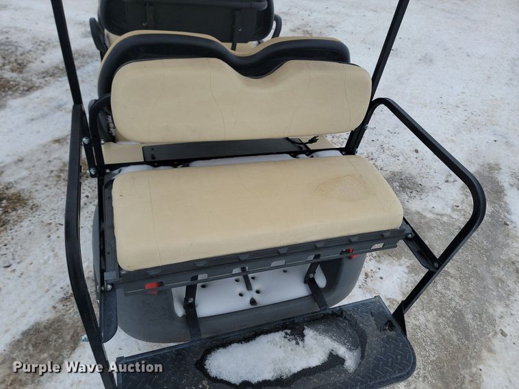 image for item LA9556 2016 Club Car golf cart