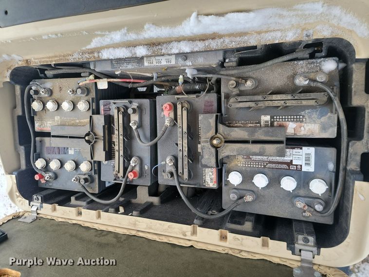 image for item LA9556 2016 Club Car golf cart