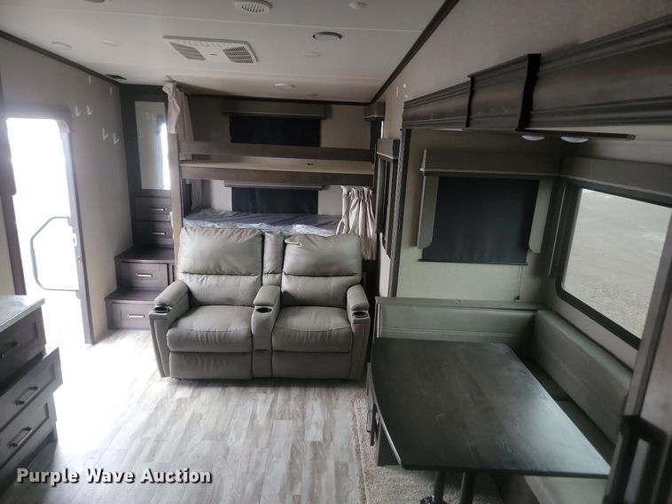 image for item LA9608 2021 Grand Design  Reflection camper