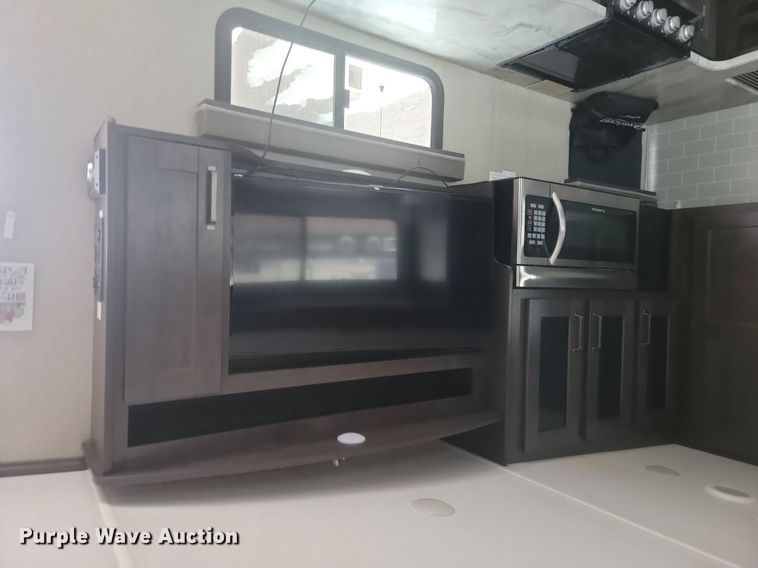 image for item LA9608 2021 Grand Design  Reflection camper