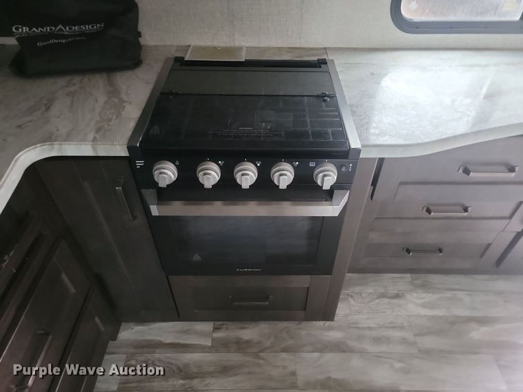 image for item LA9608 2021 Grand Design  Reflection camper