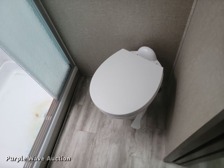 image for item LA9608 2021 Grand Design  Reflection camper