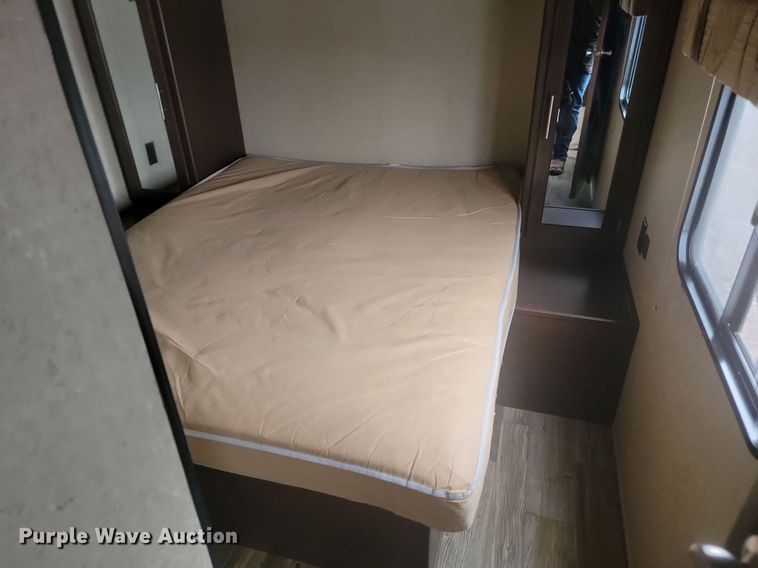 image for item LA9609 2017 Forest River Patriot camper