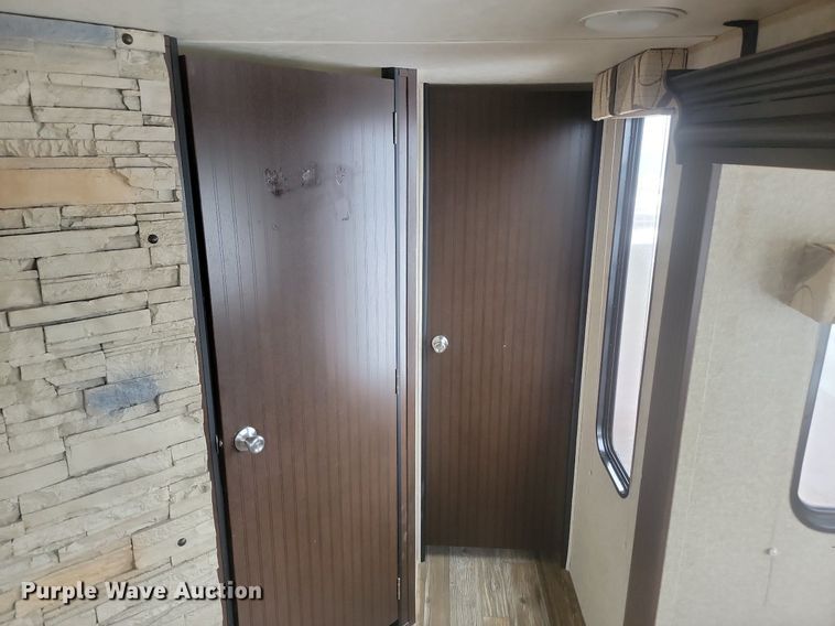 image for item LA9609 2017 Forest River Patriot camper