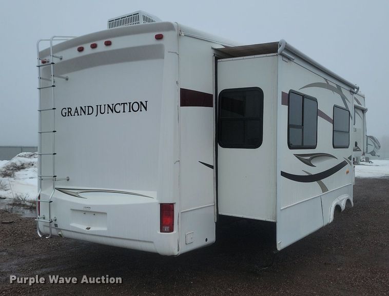 image for item LA9611 2010 Dutchmen Grand Junction camper