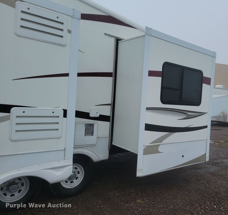 image for item LA9611 2010 Dutchmen Grand Junction camper