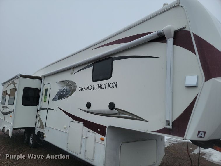 image for item LA9611 2010 Dutchmen Grand Junction camper