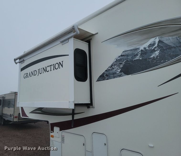 image for item LA9611 2010 Dutchmen Grand Junction camper