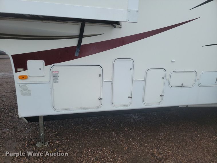 image for item LA9611 2010 Dutchmen Grand Junction camper