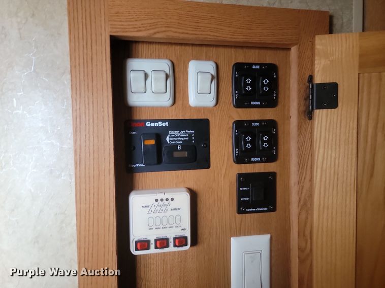 image for item LA9611 2010 Dutchmen Grand Junction camper