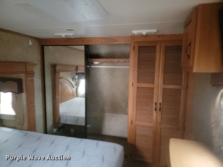 image for item LA9611 2010 Dutchmen Grand Junction camper