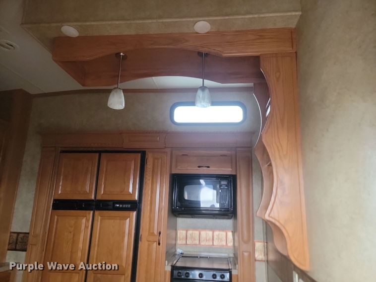 image for item LA9611 2010 Dutchmen Grand Junction camper