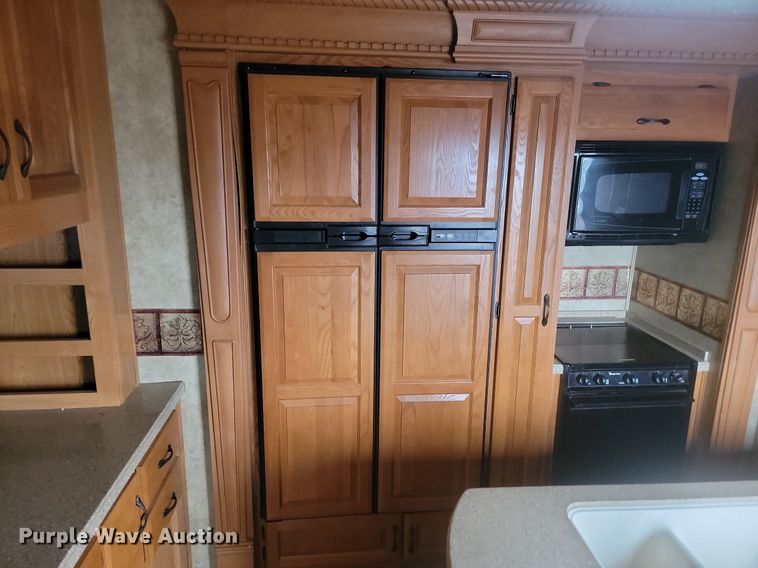 image for item LA9611 2010 Dutchmen Grand Junction camper