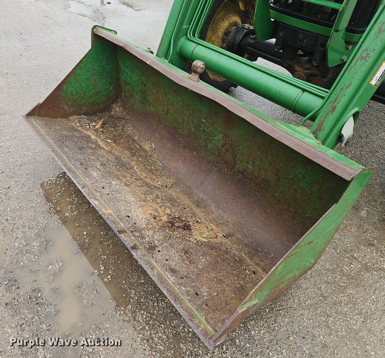 image for item LB9731 2000 John Deere 5205 MFWD tractor