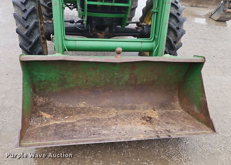 image for item LB9731 2000 John Deere 5205 MFWD tractor