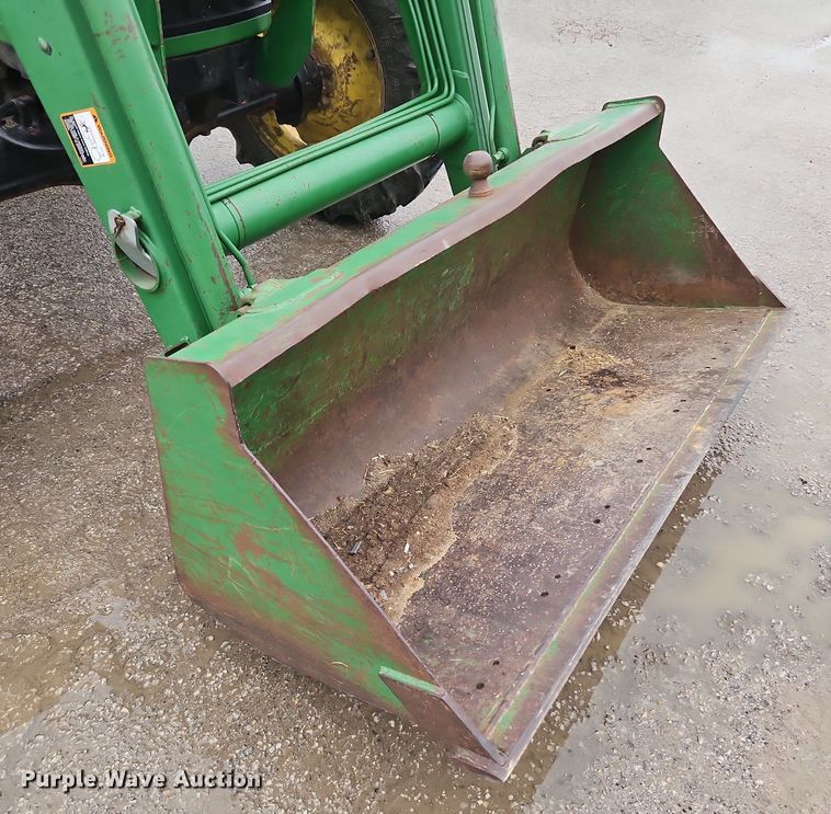 image for item LB9731 2000 John Deere 5205 MFWD tractor