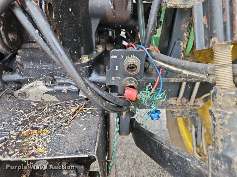 image for item LB9731 2000 John Deere 5205 MFWD tractor