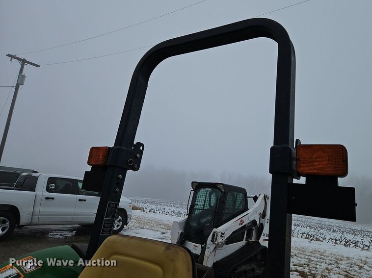 image for item LB9731 2000 John Deere 5205 MFWD tractor