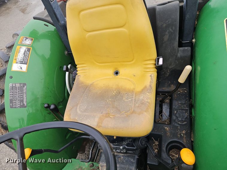 image for item LB9731 2000 John Deere 5205 MFWD tractor