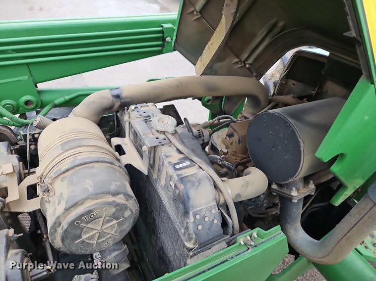 image for item LB9731 2000 John Deere 5205 MFWD tractor