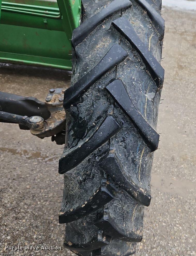 image for item LB9731 2000 John Deere 5205 MFWD tractor