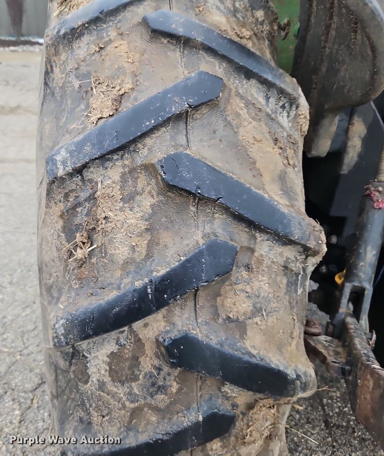 image for item LB9731 2000 John Deere 5205 MFWD tractor