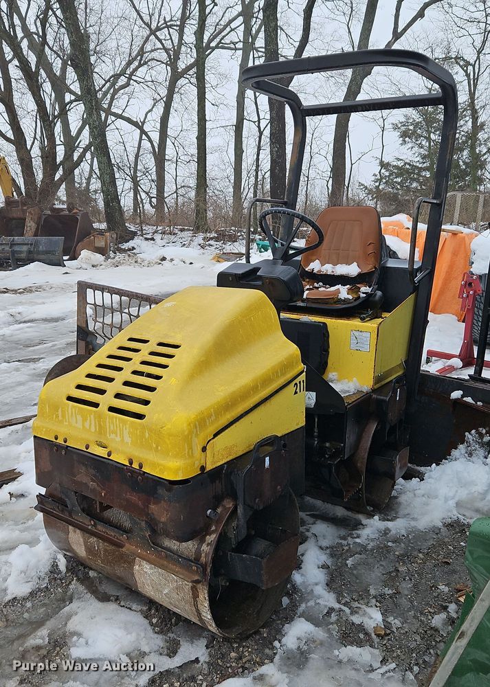 image for item LB9738 Wacker RD11A double drum roller