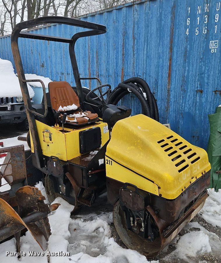 image for item LB9738 Wacker RD11A double drum roller