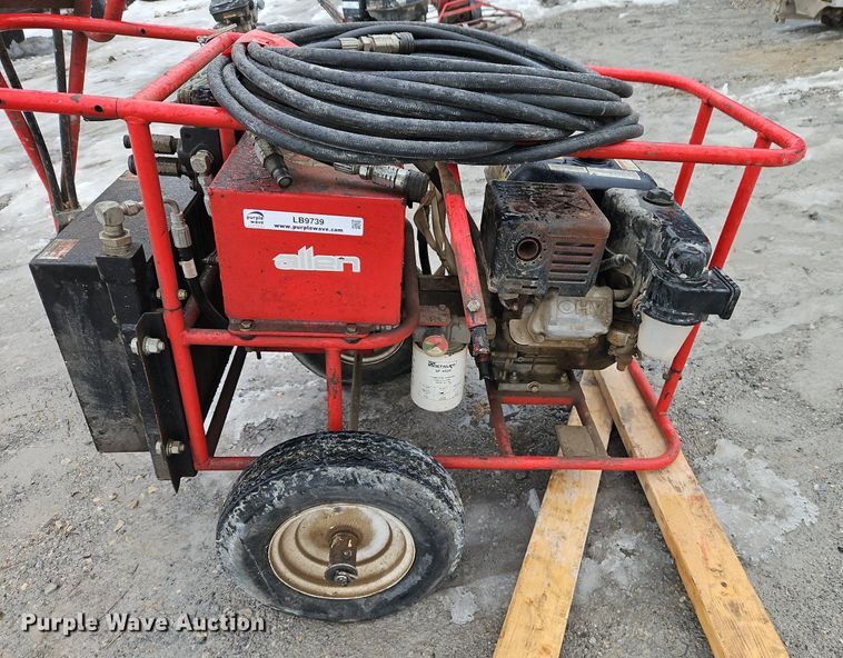 image for item LB9739 Allen concrete screed roller