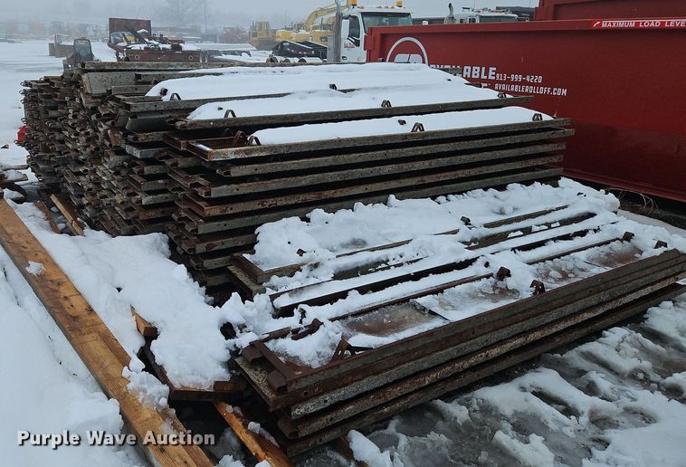 image for item LB9740 Concrete forms