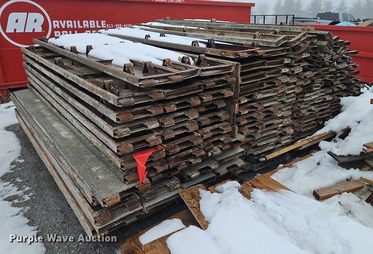 image for item LB9740 Concrete forms