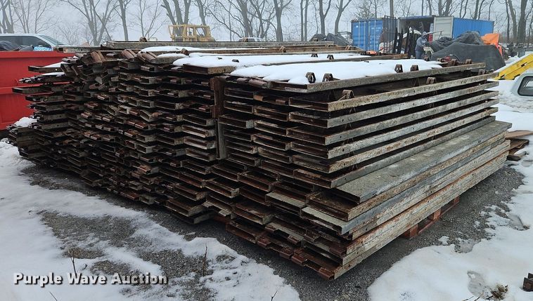 image for item LB9740 Concrete forms