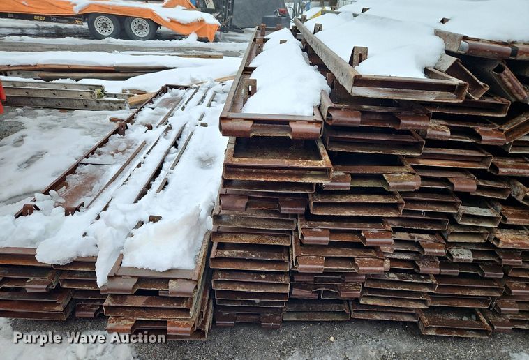 image for item LB9740 Concrete forms