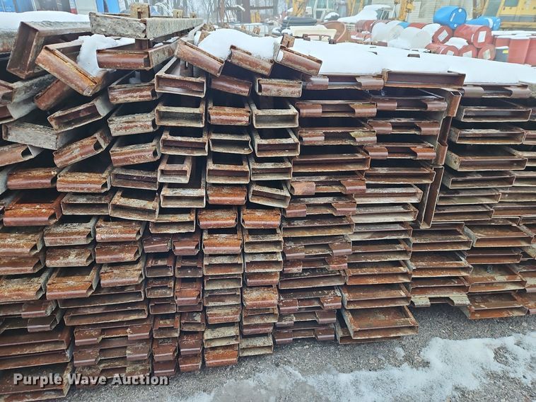 image for item LB9740 Concrete forms